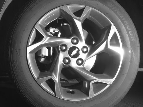 Used 2025 Chevrolet Trax LT FWD image 12