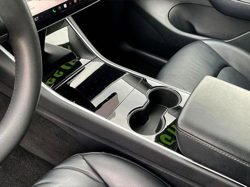 Used 2020 Tesla Model Y Long Range image 14