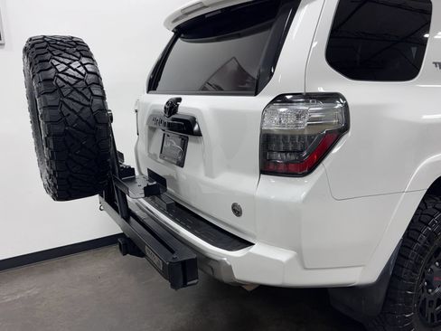 Used 2016 Toyota 4Runner Trail Premium AWD/4WD image 23