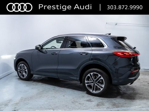 Used 2025 Audi Q5 Premium w/ Convenience Package image 2