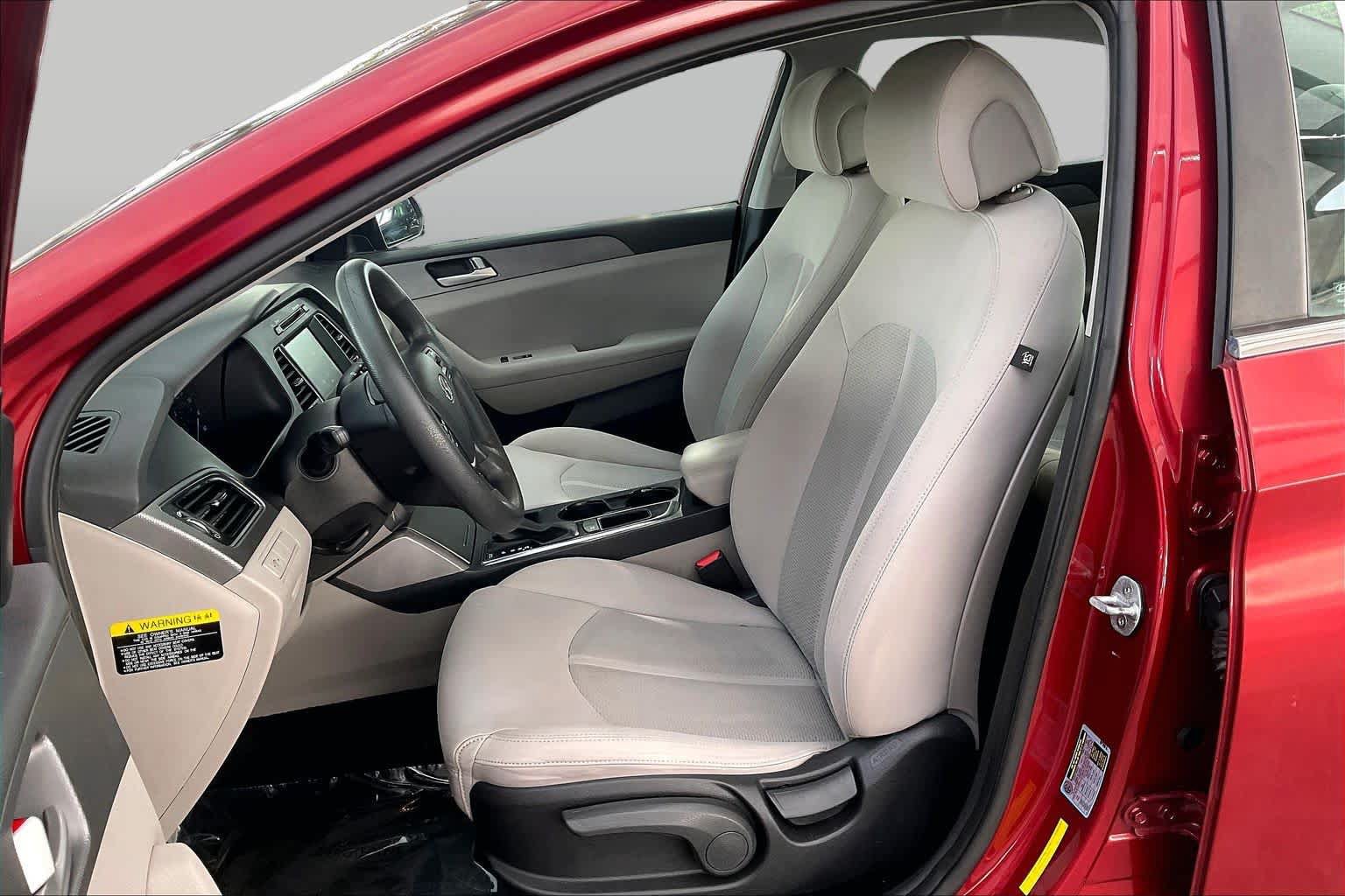 Used 2016 Hyundai Sonata SE FWD image 8