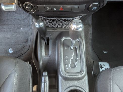 Used 2015 Jeep Wrangler Unlimited Sport w/ Quick Order Package 24S image 25