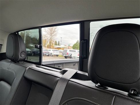 Used 2016 Chevrolet Colorado LT w/ Luxury Package, Chrome image 30