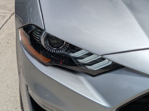 Used 2020 Ford Mustang Premium RWD image 9