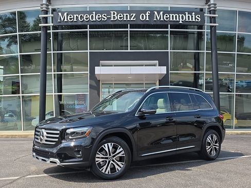 Certified 2026 Mercedes-Benz GLB 250 4MATIC image 1