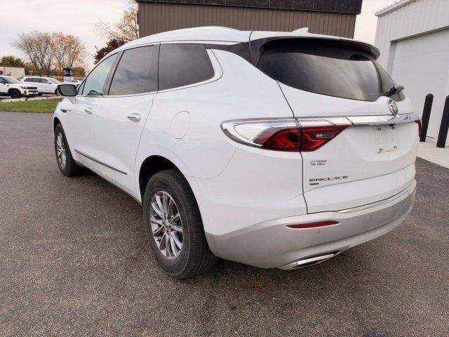 Used 2023 Buick Enclave Essence AWD/4WD image 3