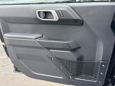 New 2025 Ford Bronco 4-Door image 14