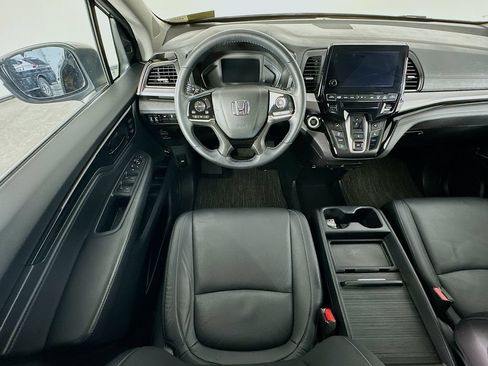 Used 2023 Honda Odyssey Touring image 9