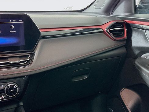 Used 2025 Chevrolet TrailBlazer RS w/ Convenience Package image 25