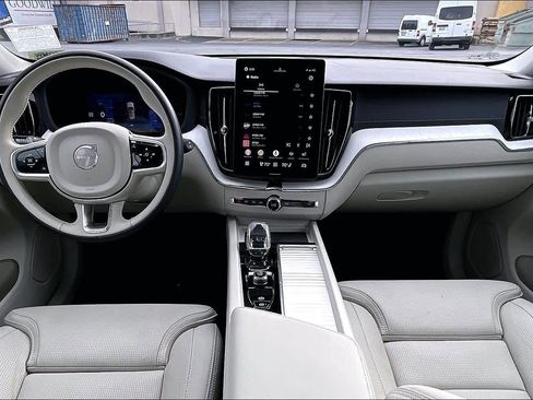 Used 2026 Volvo XC60 T8 Ultra w/ Protection Package Premier image 18