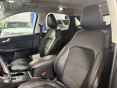 Used 2022 Ford Escape SEL w/ SEL Stealth AWD Package image 5