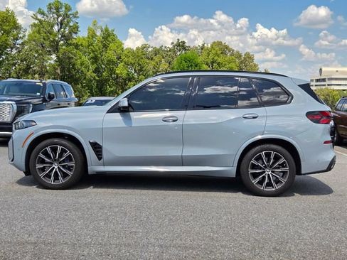 Used 2024 BMW X5 xDrive40i w/ M Sport Package AWD/4WD image 2
