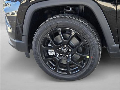 New 2026 Jeep Compass Latitude image 10