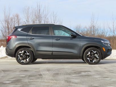 Used 2024 Kia Seltos EX