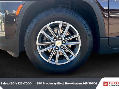 Used 2023 Chevrolet Traverse LT w/ LPO, Floor Liner Package image 7