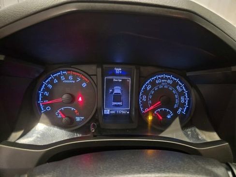 Used 2019 Toyota Tacoma SR image 19