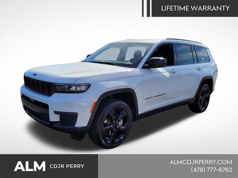 New 2025 Jeep Grand Cherokee L Altitude AWD/4WD image 1