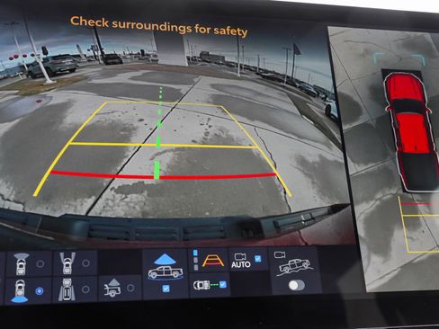 Used 2025 Toyota Tacoma TRD Off-Road image 45