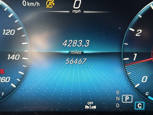 Used 2021 Mercedes-Benz C 300 Sedan image 2