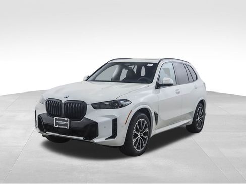 Used 2026 BMW X5 xDrive40i w/ M Sport Package image 1