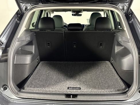 Certified 2025 Volkswagen Tiguan SE AWD/4WD image 22