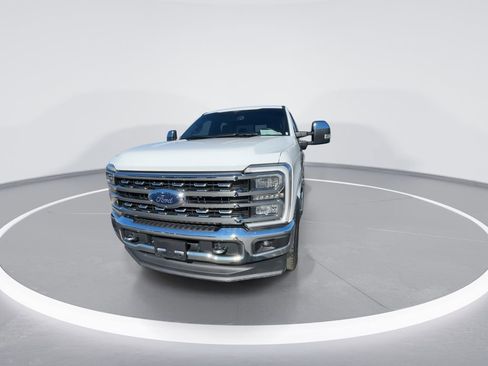 Used 2024 Ford F350 Lariat w/ Chrome Package image 4