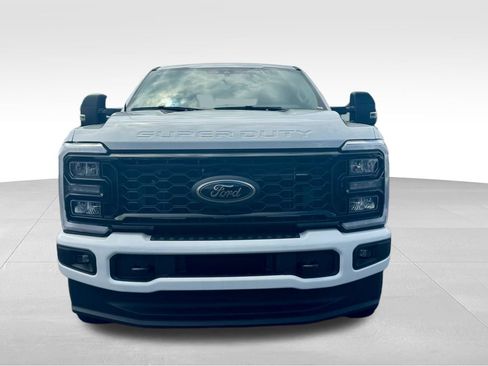 New 2025 Ford F250 XLT w/ Black Appearance Package image 19