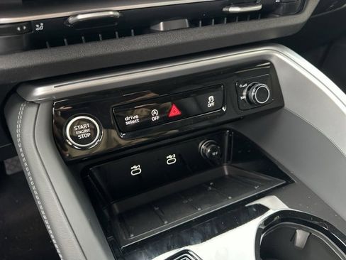 New 2025 Audi Q5 Prestige image 29