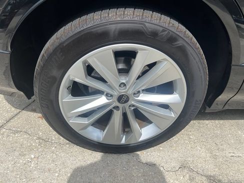 Used 2025 Audi Q6 e-tron Premium w/ Convenience Package RWD image 27
