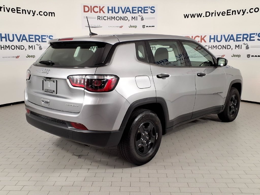 Used 2021 Jeep Compass Sport w/ Cold Weather Group FWD image 4