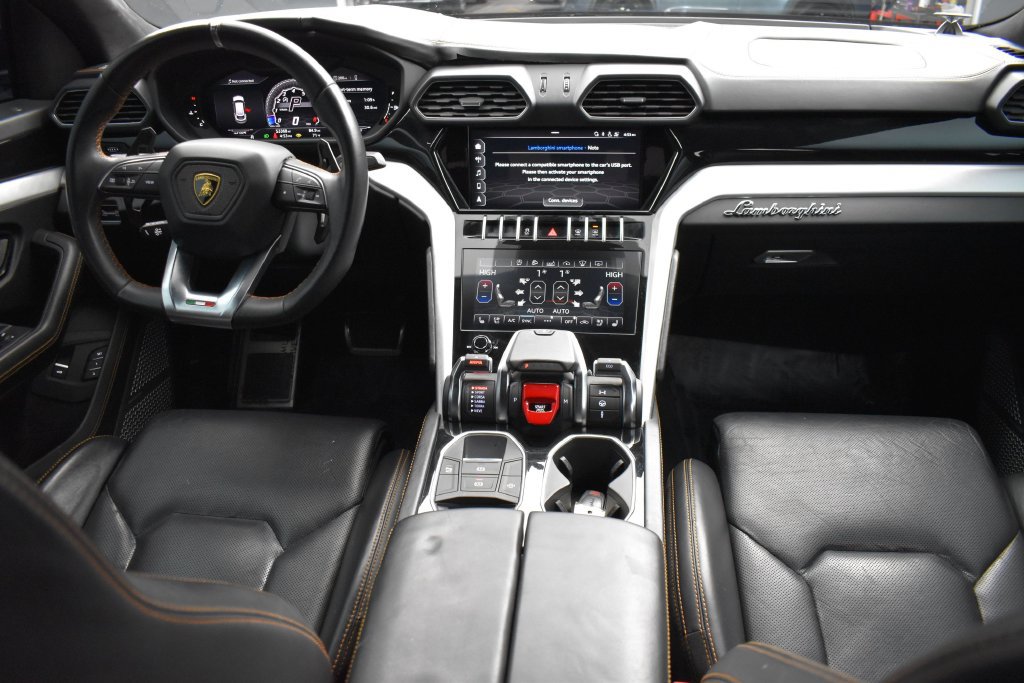 Used 2020 Lamborghini Urus AWD/4WD image 13