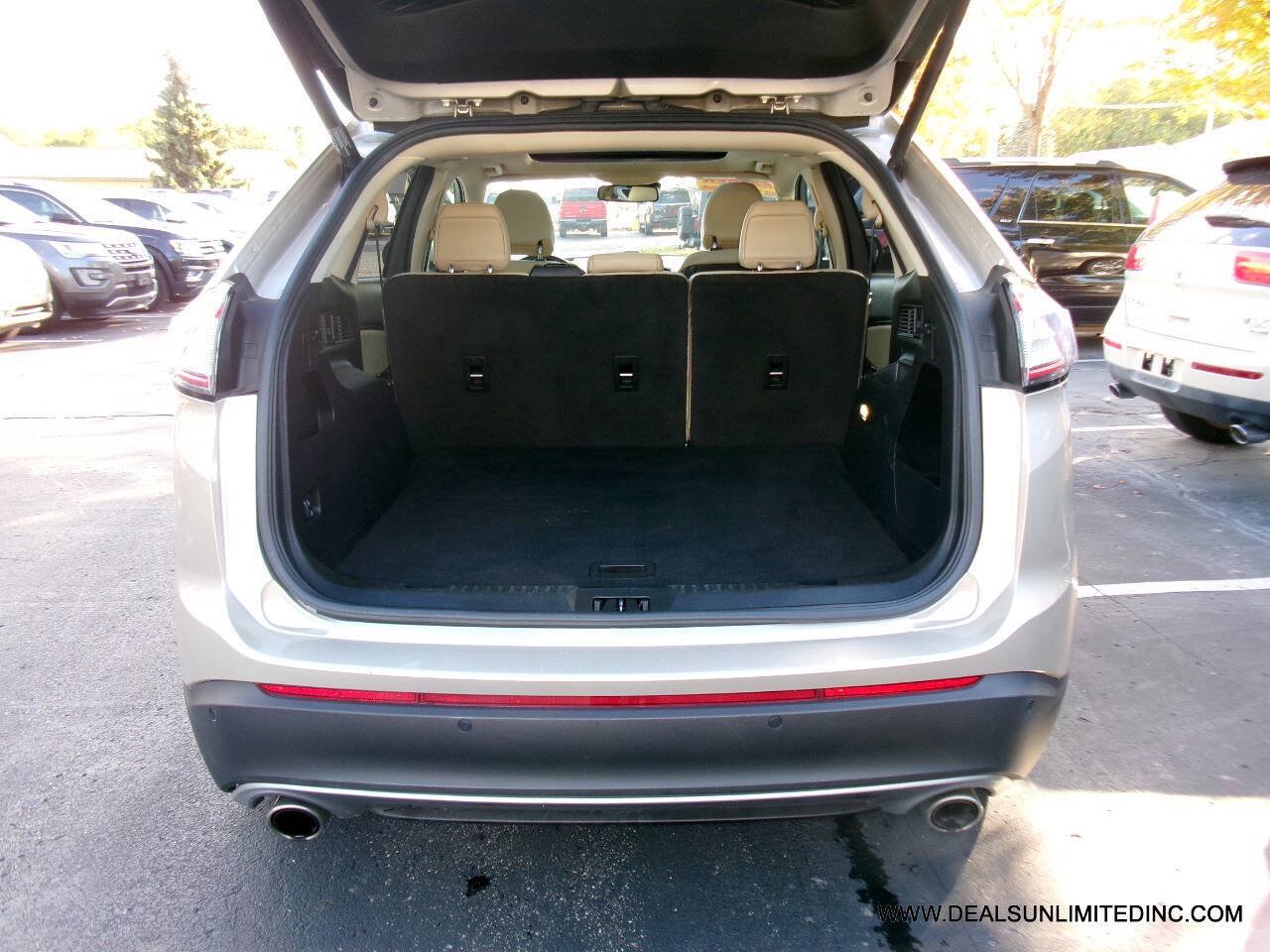 Used 2018 Ford Edge SEL w/ Equipment Group 201A AWD/4WD image 18