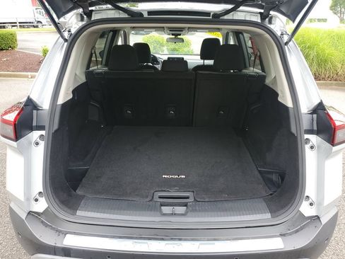 Certified 2023 Nissan Rogue SV FWD image 7