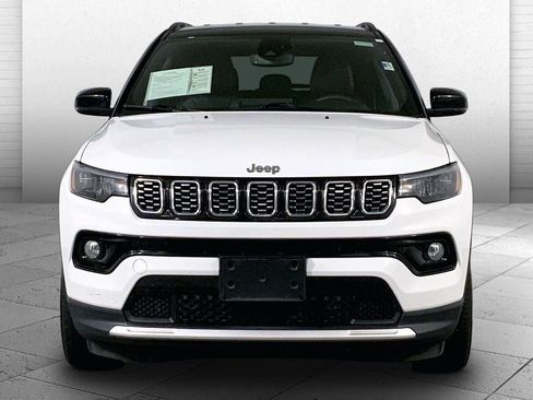 Used 2025 Jeep Compass Limited AWD/4WD image 2
