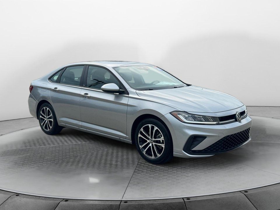 Used 2026 Volkswagen Jetta Sport FWD image 1