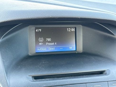 Used 2015 Ford Focus SE w/ SE Sport Package image 19