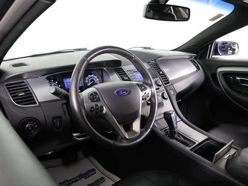 Used 2015 Ford Taurus SEL image 10
