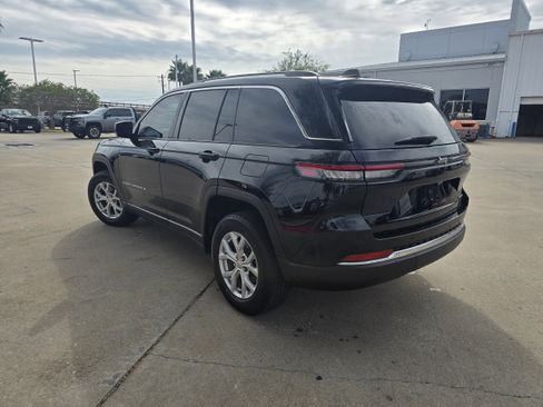 Used 2023 Jeep Grand Cherokee Limited image 5