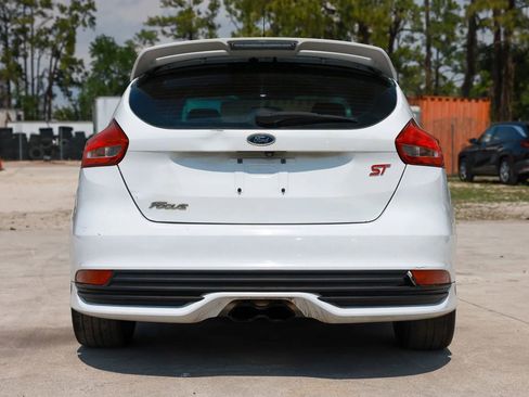 Used 2016 Ford Focus ST FWD image 5
