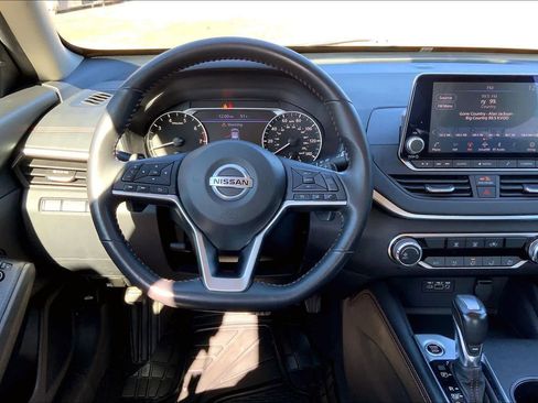 Used 2022 Nissan Altima 2.5 SR image 5