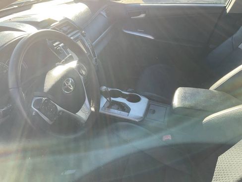 Used 2012 Toyota Camry SE FWD image 13