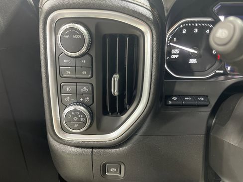 Used 2021 GMC Sierra 1500 AT4 w/ AT4 Premium Package AWD/4WD image 34