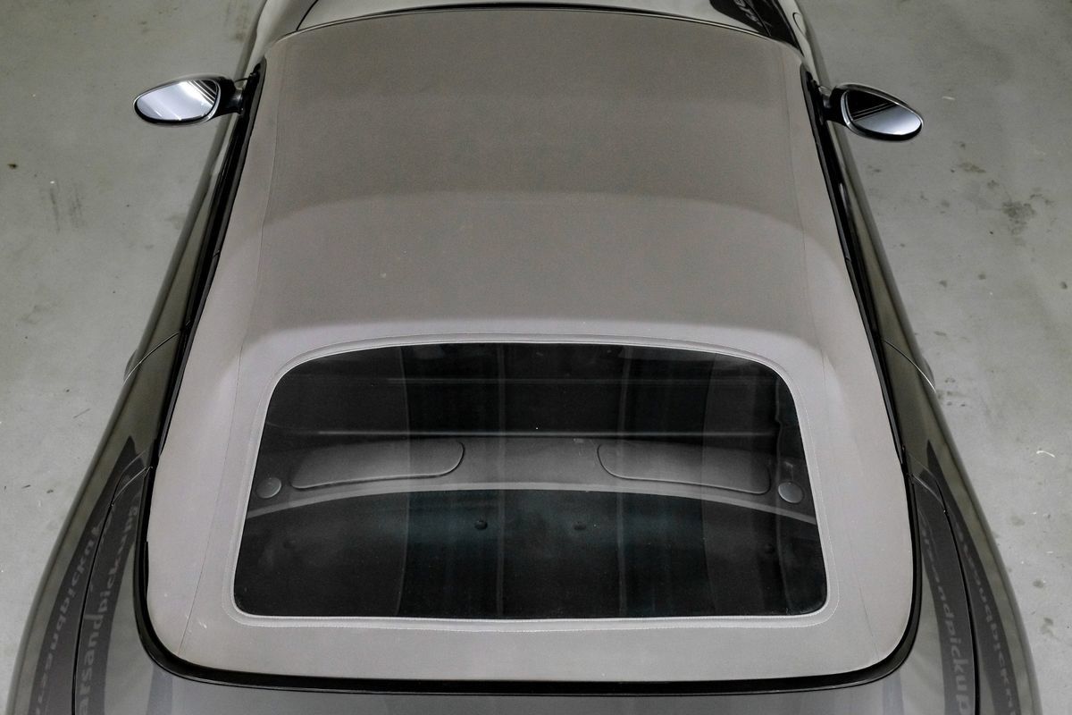 Used 2001 Porsche 911 Carrera RWD image 38