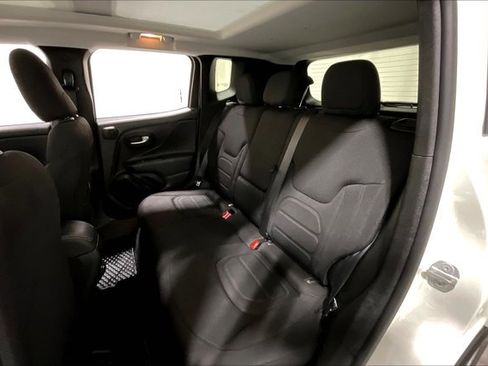 Used 2022 Jeep Renegade Latitude w/ Sun/Sound Group image 26