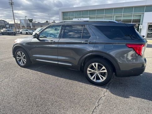 Used 2020 Ford Explorer Platinum w/ Premium Technology Package image 5