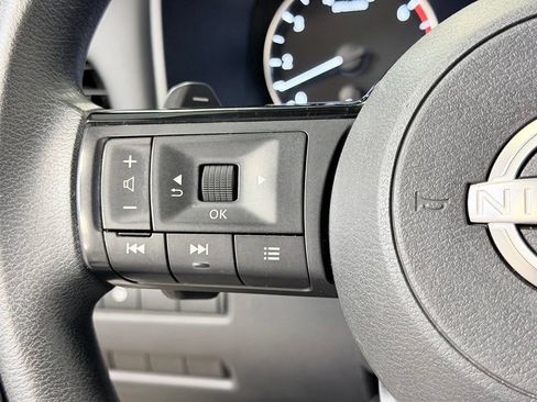 Used 2023 Nissan Rogue SV AWD/4WD image 45