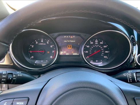 Used 2017 Kia Sedona EX image 18