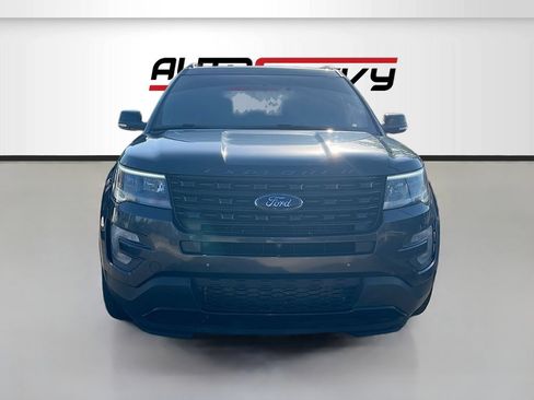Used 2017 Ford Explorer Sport w/ Equipment Group 401A AWD/4WD image 2