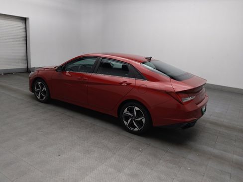 Used 2022 Hyundai Elantra SEL w/ Convenience + Premium Package FWD image 3