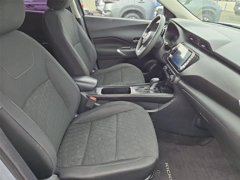 Used 2021 Nissan Kicks SV FWD image 18